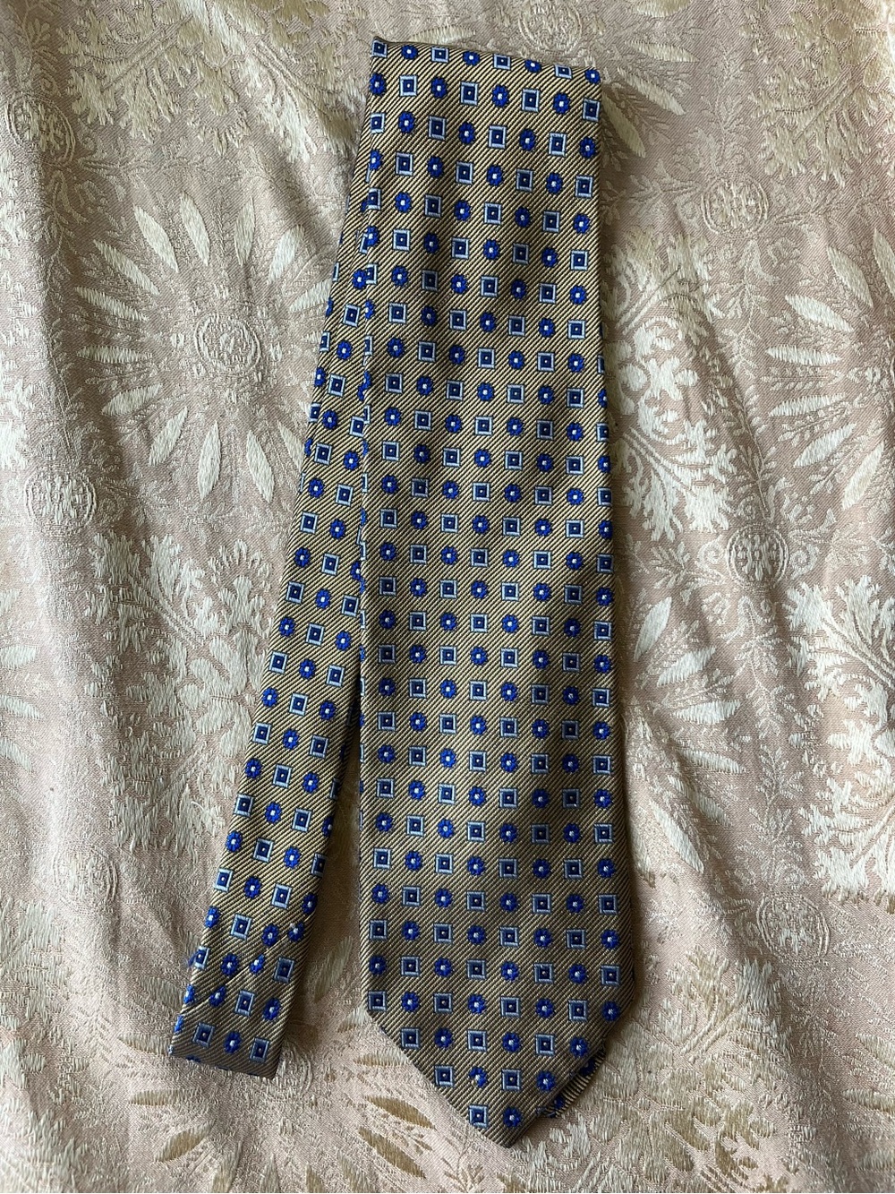 Robert Talbott Men's Tie Gold Blue Geometric 100% Silk Hand Sewn Made in USA